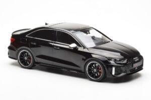 Audi RS3 8Y Sedan Zwart MCG 1:18 MCG18450 Metaal — afbeelding 4 van 6