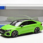 Audi RS3 8Y Sedan Groen MCG 1:18 - image 6 of 6