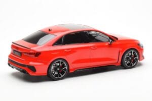 Audi RS3 8Y Sedan Rood MCG 1:18 MCG18451 Metaal — afbeelding 2 van 6