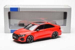 Audi RS3 8Y Sedan Rood MCG 1:18 MCG18451 Metaal — afbeelding 6 van 6