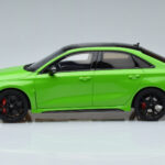 Audi RS3 8Y Sedan Groen GT Spirit 1:18 - image 3 of 6