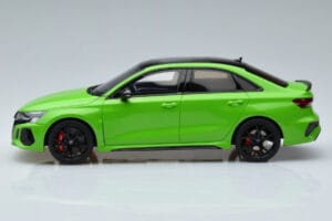 Audi RS3 8Y Sedan Groen GT Spirit 1:18 GT414 Hars — afbeelding 3 van 6