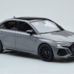 Audi RS3 8Y Sedan Performance Edition Grijs GT Spirit 1:18 - image 4 of 6