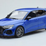 Audi RS3 8Y Sportback Performance Edition Nagaro Blauw GT Spirit 1:18
