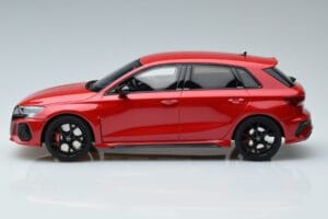 Audi RS3 8Y Sportback Rood GT Spirit 1:18 GT378 Hars — afbeelding 3 van 6