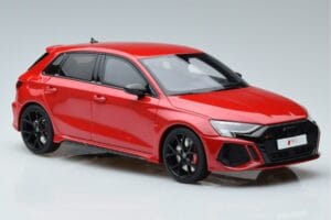 Audi RS3 8Y Sportback Rood GT Spirit 1:18 GT378 Hars — afbeelding 4 van 6