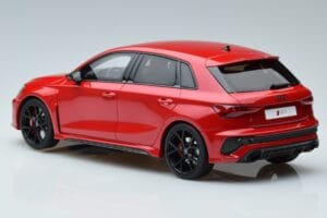 Audi RS3 8Y Sportback Rood GT Spirit 1:18 GT378 Hars — afbeelding 5 van 6