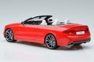 Audi RS5 B8 Cabriolet Rood GT Spirit 1:18 GT724 Hars — afbeelding 4 van 5