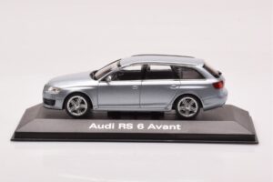 Audi RS6 C6 Monza Zilver Minichamps 1:43 5010710213