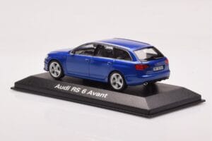 Audi RS6 C6 Sepang Blauw Minichamps 1:43 5010710223 Metaal — afbeelding 3 van 4