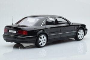 Audi S8 D2 Zwart Otto 1:18 OT082 Hars — afbeelding 2 van 6