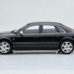 Audi S8 D2 Zwart Otto 1:18 - image 3 of 6