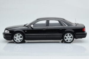 Audi S8 D2 Zwart Otto 1:18 OT082 Hars — afbeelding 3 van 6