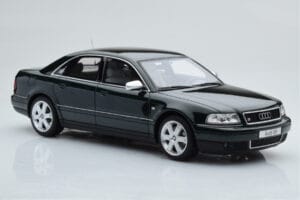 Audi S8 D2 Groen Otto 1:18 OT916 Hars — afbeelding 4 van 6