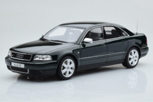 Audi S8 D2 Groen Otto 1:18