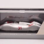 Auto Union Stromlinie #31 AVUS 1937 Zilver Minichamps 1:43 - image 4 of 4