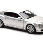 Bentley Continental GT Zilver Minichamps 1:18 - image 6 of 8