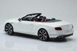 Bentley Continental GTC V8 S Wit GT Spirit 1:18 ZM046 Hars — afbeelding 5 van 6
