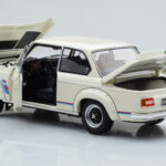 BMW 2002 Turbo Wit Kyosho 1:18 - image 3 of 8