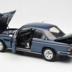 BMW 3.0 CSi E9 Blauw Metallic AUTOart 1:18 - image 5 of 8