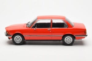 BMW 318 E21 Rood KK-Scale 1:18 KKDC180041 Metaal — afbeelding 3 van 6
