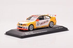 BMW 320i E46 Wiechers Sport #32 Hennerici / Wiechers WTCC 2005 Minichamps 1:43 400052432 Metaal — afbeelding 2 van 4