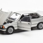 BMW 323i E21 Aspen Zilver AUTOart 1:18 - image 2 of 8