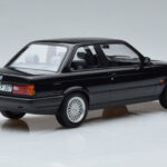 BMW 325i E30 Zwart Norev 1:18 - image 2 of 6