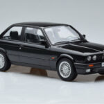 BMW 325i E30 Zwart Norev 1:18 - image 4 of 6