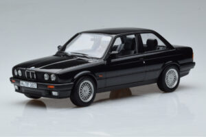 BMW 325i E30 Zwart Norev 1:18