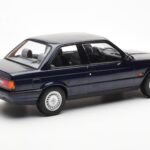 BMW 325i E30 Blauw Metallic Norev 1:18 - image 2 of 6