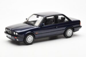 BMW 325i E30 Blauw Metallic Norev 1:18