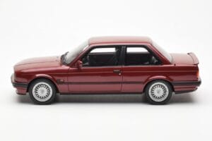 BMW 325i E30 Bordeaux Metallic Otto 1:18 OT102 Hars — afbeelding 3 van 6