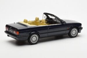 BMW 325i E30 Cabriolet Blauw Otto 1:18 OT114 Hars — afbeelding 2 van 6