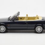 BMW 325i E30 Cabriolet Blauw Otto 1:18 - image 3 of 6