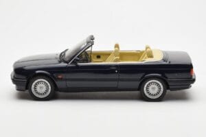 BMW 325i E30 Cabriolet Blauw Otto 1:18 OT114 Hars — afbeelding 3 van 6