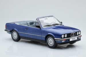 BMW 325i E30 Cabriolet Blauw MCG 1:18 MCG18381 Metaal — afbeelding 3 van 5