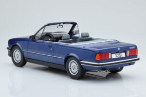 BMW 325i E30 Cabriolet Blauw MCG 1:18 MCG18381 Metaal — afbeelding 4 van 5