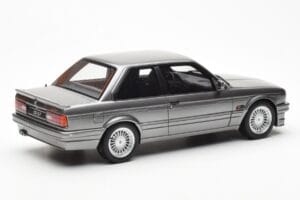 BMW 325i E30 Grijs Metallic Otto 1:18 OT571 Hars — afbeelding 2 van 6