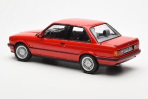 BMW 325i E30 Rood Norev 1:18 183202 Metaal — afbeelding 5 van 6