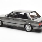 BMW 325i E30 Sedan Dolphin Grijs Otto 1:18 - image 5 of 6