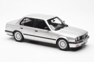 BMW 325i E30 Zilver Otto 1:18 OT912 Hars — afbeelding 4 van 6