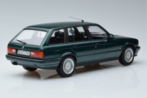 BMW 325i E30 Touring Groen Metallic Norev 1:18 183219 Metaal — afbeelding 2 van 6