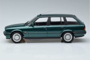 BMW 325i E30 Touring Groen Metallic Norev 1:18 183219 Metaal — afbeelding 3 van 6