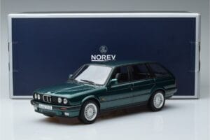 BMW 325i E30 Touring Groen Metallic Norev 1:18 183219 Metaal — afbeelding 6 van 6