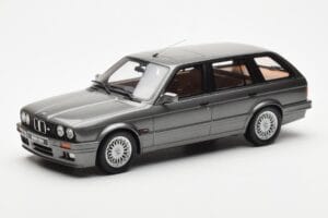 BMW 325i E30 Touring Grijs Otto 1:18 OT929