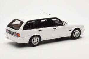 BMW 325i E30 Touring M Package Wit Otto 1:18 OT238 Hars — afbeelding 2 van 5
