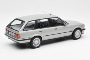 BMW 325i E30 Touring Zilver Norev 1:18 183216 Metaal — afbeelding 2 van 6