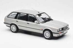 BMW 325i E30 Touring Zilver Norev 1:18 183216 Metaal — afbeelding 4 van 6