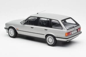 BMW 325i E30 Touring Zilver Norev 1:18 183216 Metaal — afbeelding 5 van 6